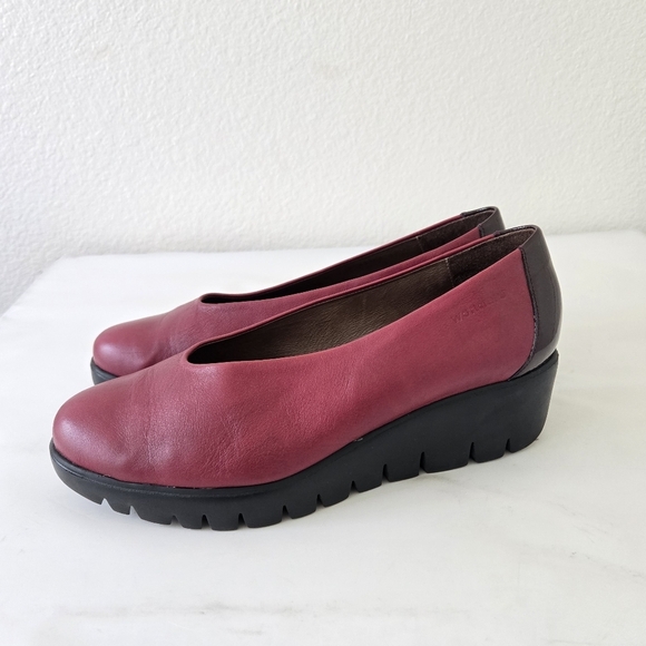 Wonders Shoes - Wonders Fly Classic Leather Wedge Pumps Loafer Burgundy Size 39 Or US 9